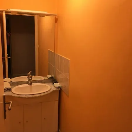 Plein Pied Rez-de-chaussee+1 Avec Dependance Villa *